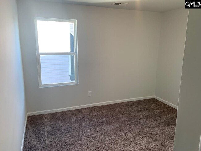 Building Photo - 251 Windfall Rd