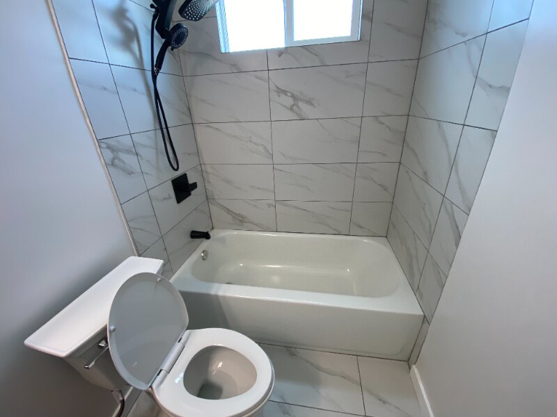 Building Photo - 1515-1515 E 20th St