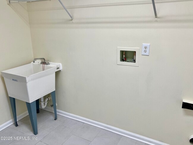 Building Photo - 12665 Brown Jersey Ct