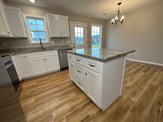 Building Photo - 177 Peregrine Pl