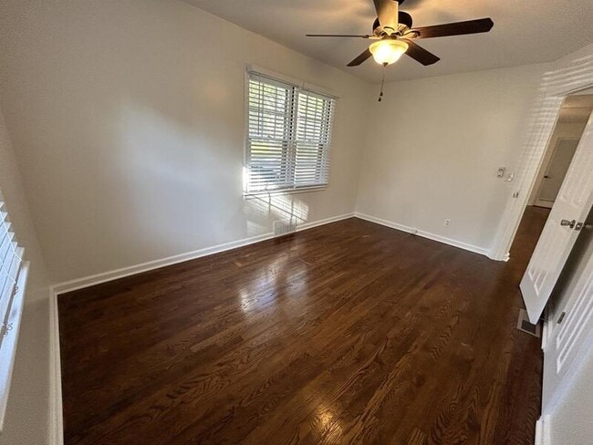 Building Photo - 6321 W 57th Terrace