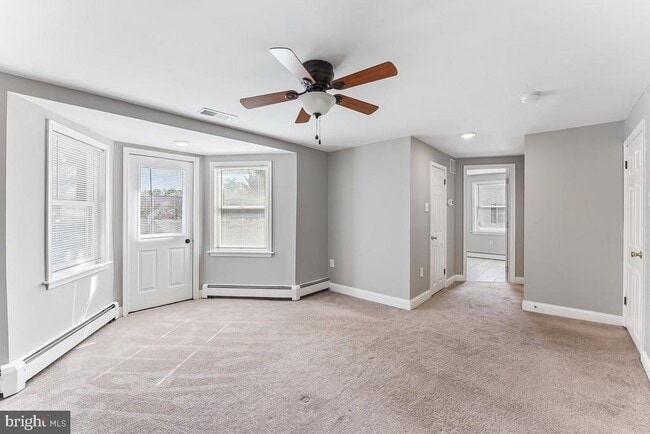 Building Photo - 4236 Florida Ave