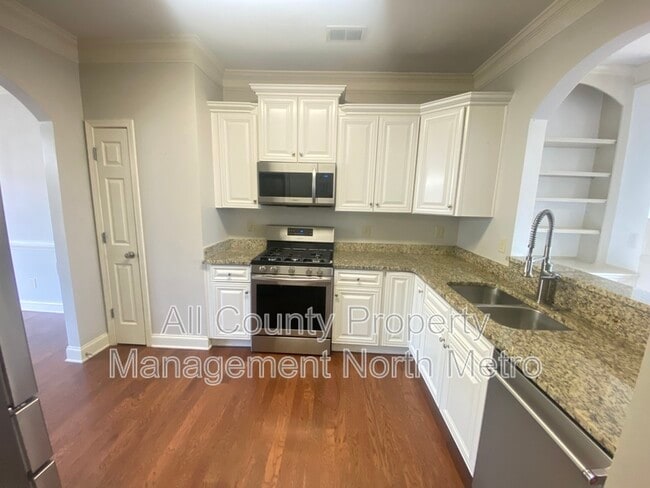 Building Photo - 3911 High Dove Way SW