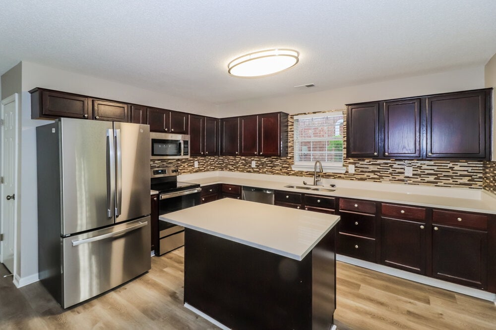 Building Photo - 1035 Jessica Lauren Dr