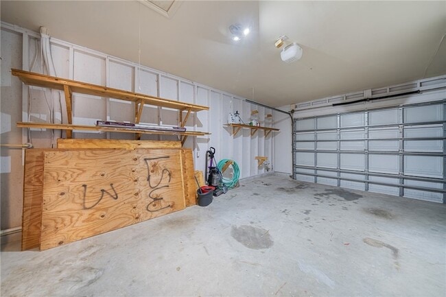 Building Photo - 2317 White Star Dr
