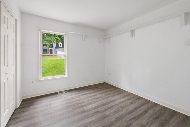 Building Photo - 5608 Chatmoss Rd