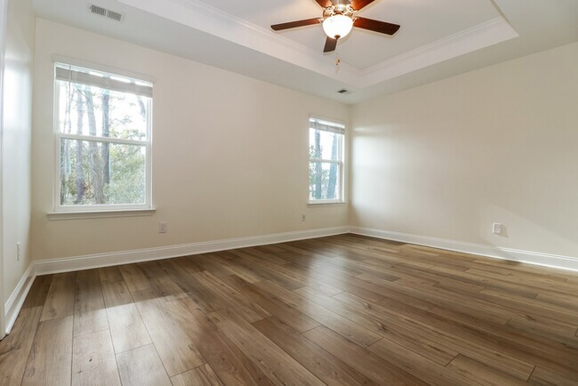 Building Photo - 3 Bedroom in Hanahan, SC