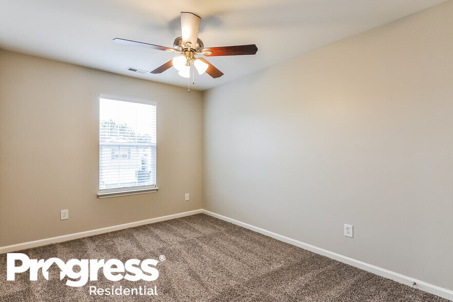 Building Photo - 4027 Taylor Oaks Dr
