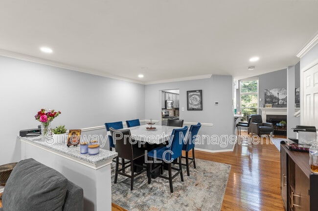 Building Photo - 2028 Greenes Way Cir
