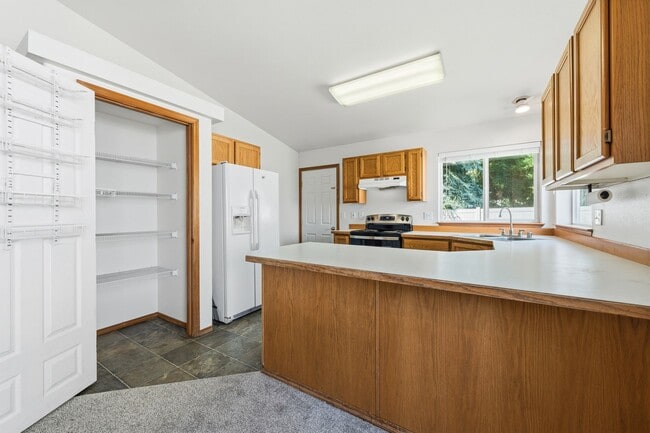 Building Photo - 5769 N Lachaise Ln