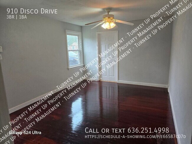 Building Photo - 910 Disco Dr