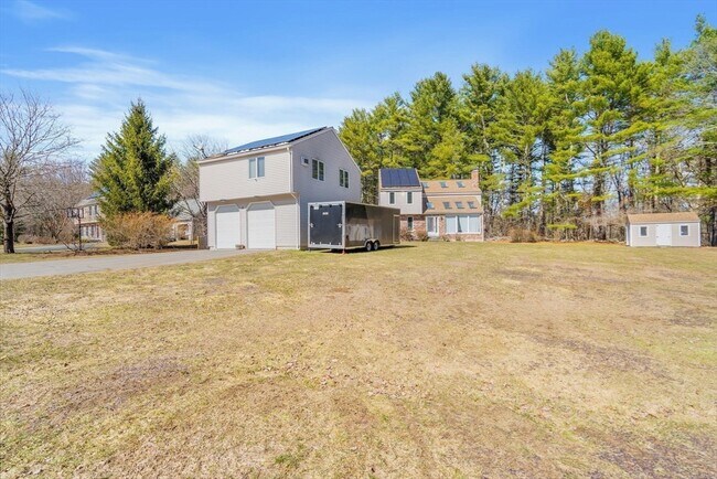 Building Photo - 4 Sterling Ln