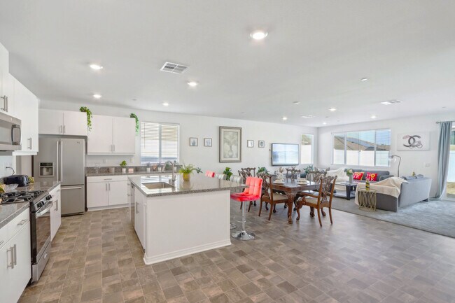 Building Photo - 30153 Truckee Cir