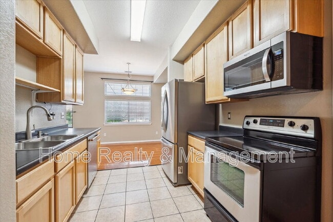 Building Photo - 9273 W 107th Pl