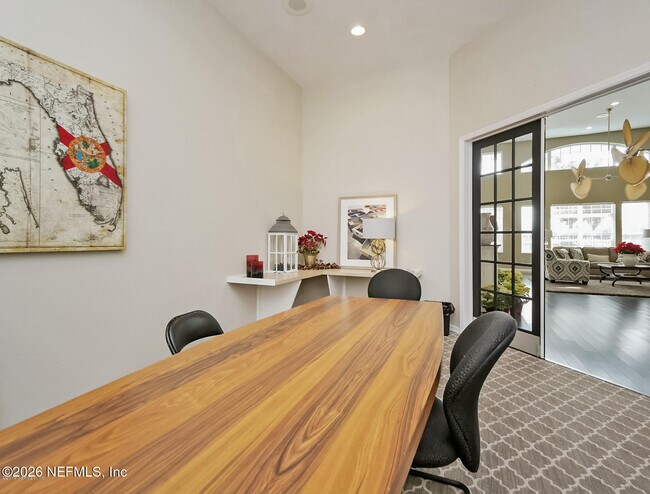 Building Photo - 13703 Richmond Park Dr N