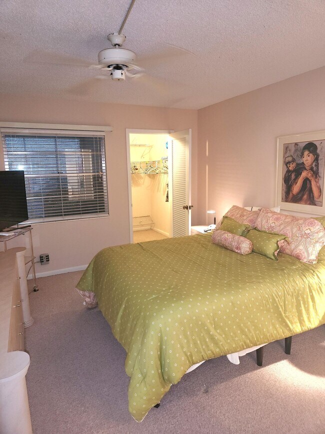 Building Photo - 4053 Wolverton C
