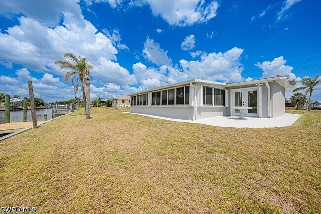 Building Photo - 27381 Voyageur Dr