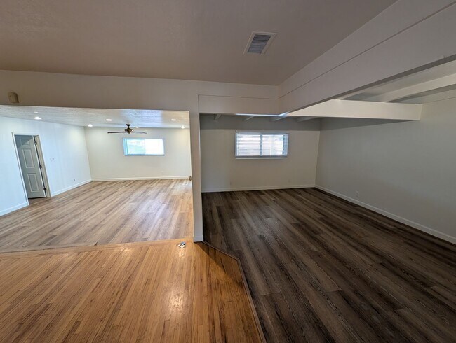 Building Photo - 748 W Gage Ave