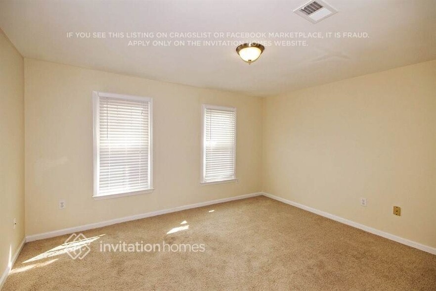 Building Photo - 1324 Beaumont Ct NW