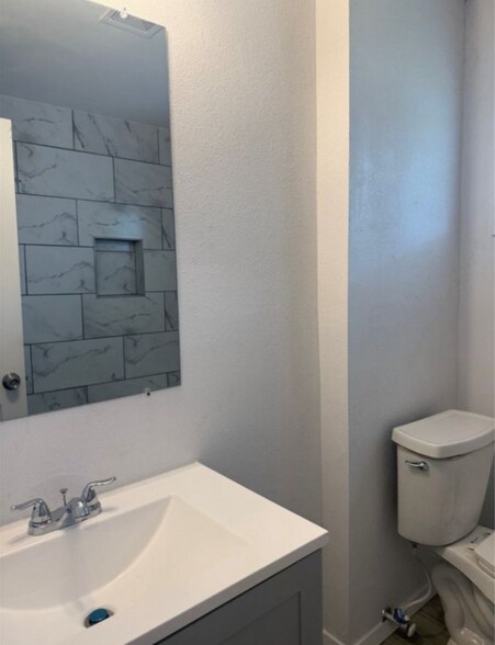 Building Photo - 3003 Williams Dr