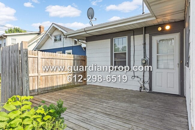 Building Photo - House Available August 1, HW Floors & Buil...