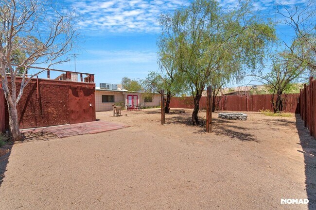 Building Photo - Spacious 3BR House in Phoenix