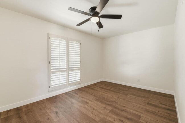 Building Photo - 6539 Petit Ave