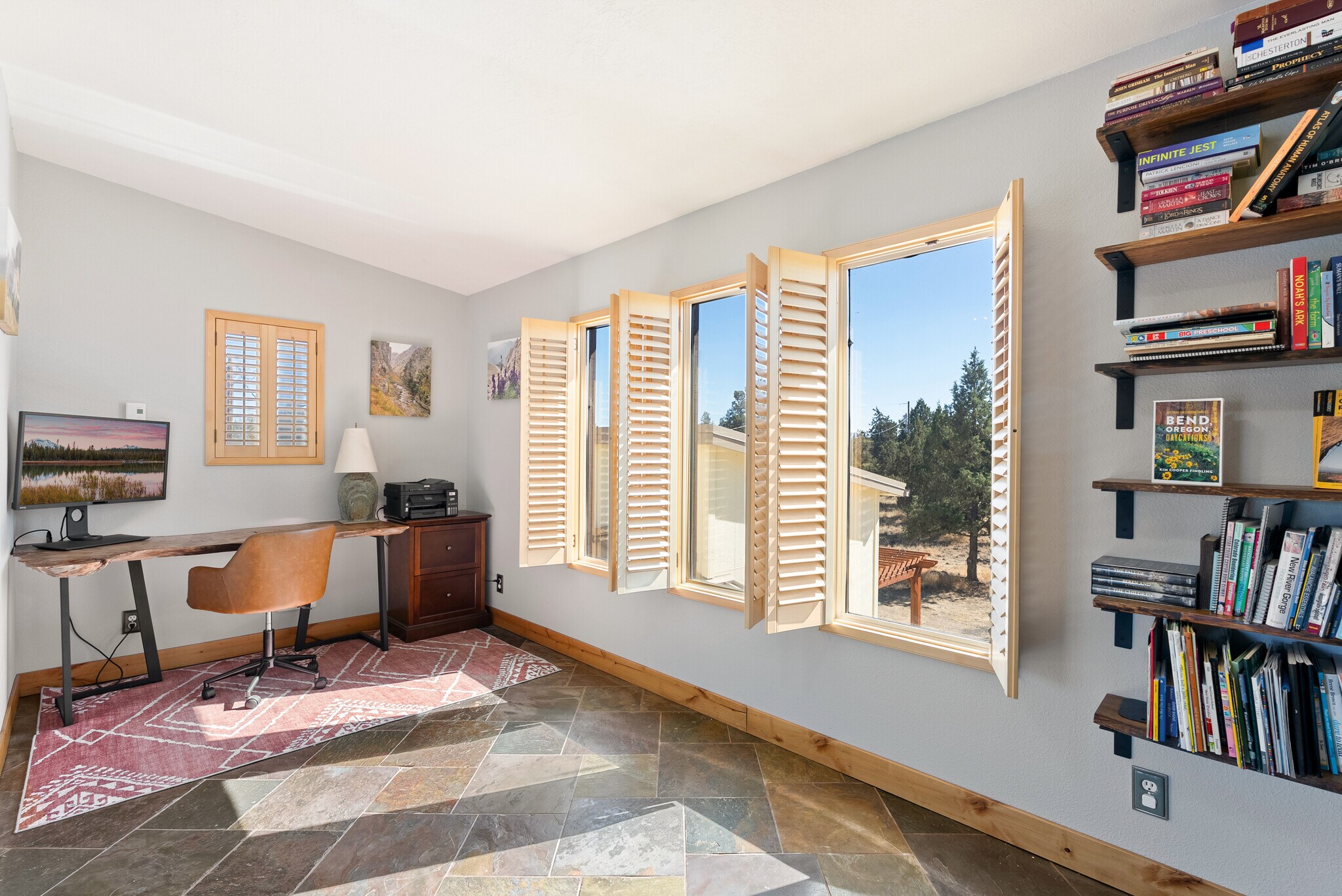 Building Photo - 4455 NE Vaughn Ave