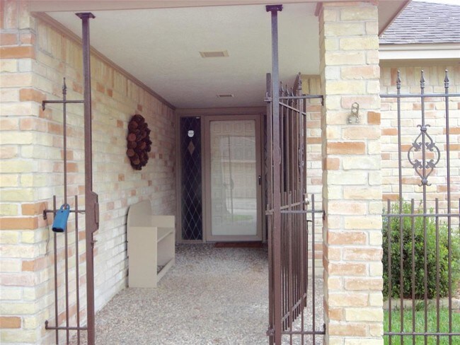 Building Photo - 6618 Preston Trail Dr