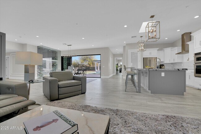 Building Photo - 13613 N 76th St