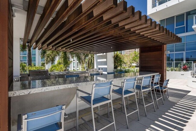 Building Photo - 1155 N Gulfstream Ave