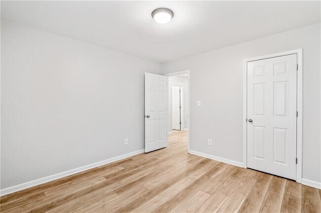 Building Photo - 3526 Harvest Ridge Ln NE