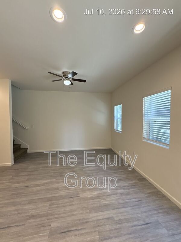 Building Photo - 733 S Pinkham St