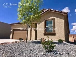 Building Photo - Amazing Home in Rio Rancho! Near Cleveland...