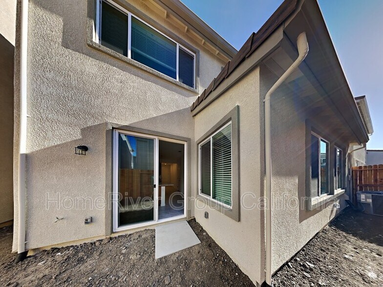 Building Photo - 1655 Bronzewick Lane