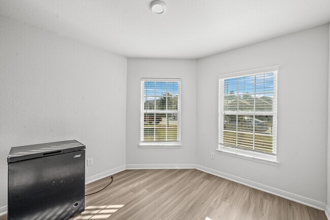 Building Photo - 20742 Nala Bear Dr