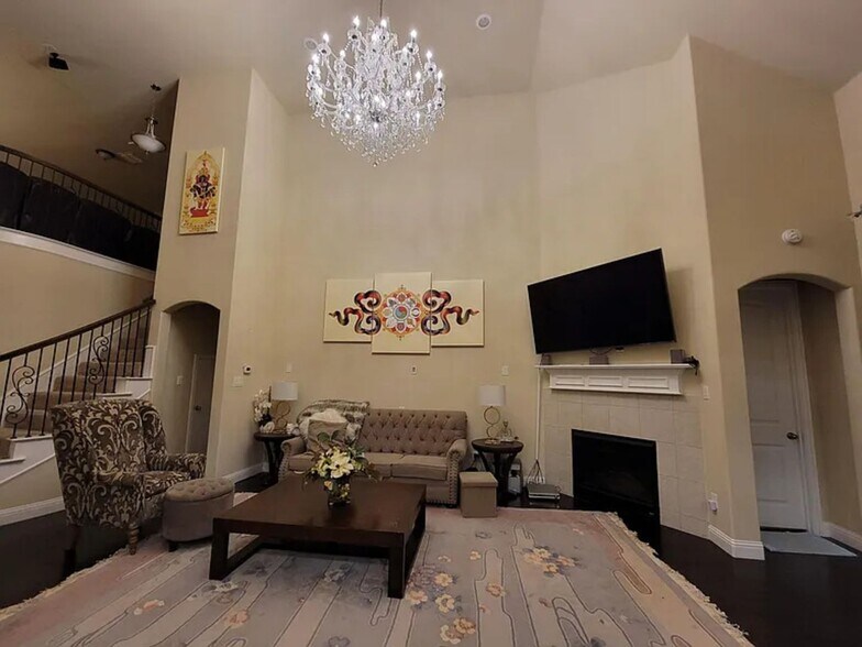 Building Photo - 1011 Nail Ln