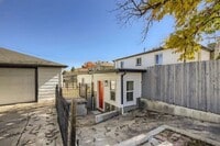 Building Photo - $0 DEPOSIT OPTION. 2BED/1BATH BERKLEY NEIGHBORHOOD HOME!