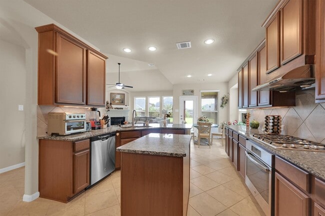 Building Photo - 18735 Waketon Dr