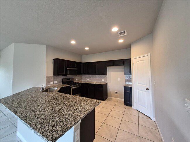 Building Photo - 3317 Burch Brook Cove