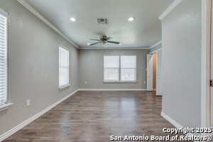 Building Photo - 479 S Sycamore Ave