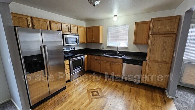 Building Photo - 502 W 91st Dr