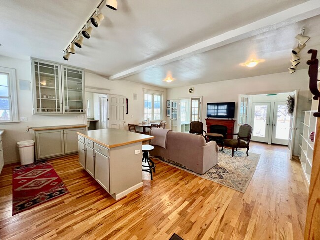 Building Photo - Rural Home for Rent in the Country