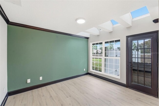 Building Photo - 14728 Henson Rd