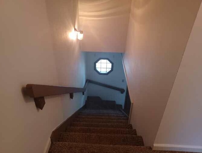 Building Photo - 109 Swan Dr