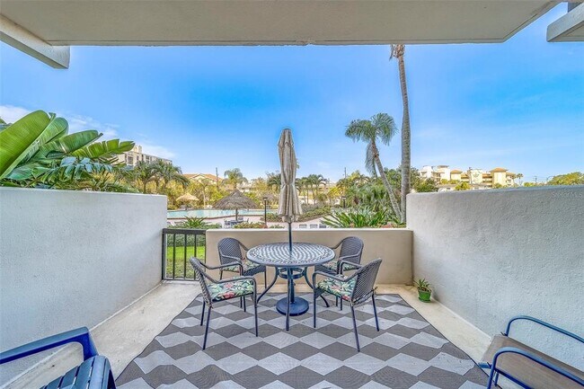 Building Photo - 400 Island Way