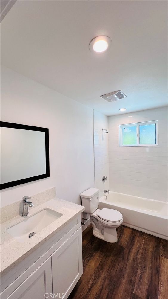 Building Photo - 1807 1/2 S Gramercy Pl-1807
