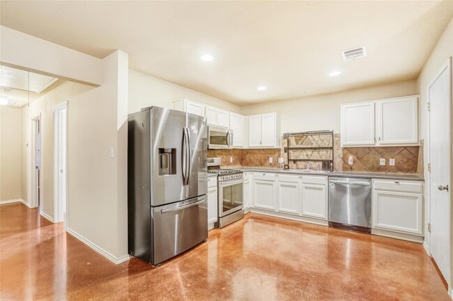 Building Photo - 4620 Best Way