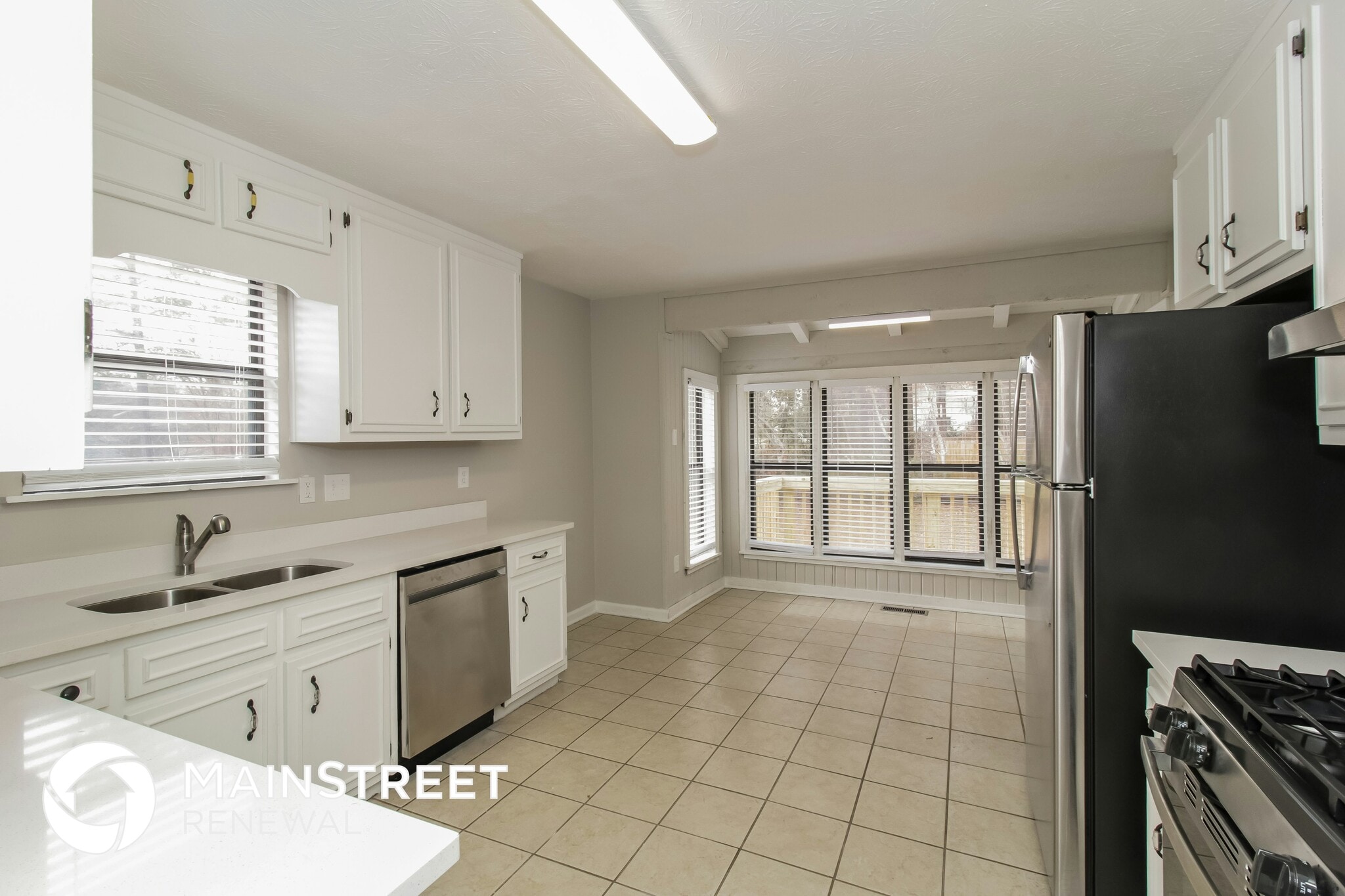 Building Photo - 8606 Stone Creek Ct
