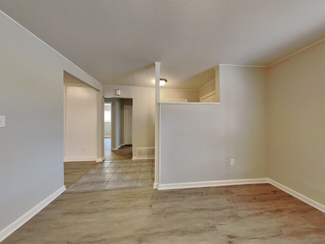 Building Photo - Move-In Ready 4BR Home in Arlington | Sunroom & Large Yard near DFW